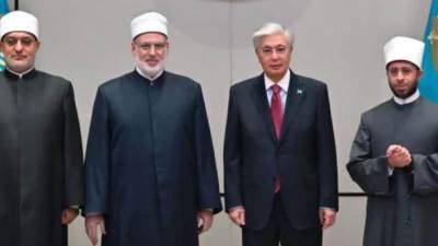 رئيس جمهورية كازاخستان يستقبل وزير الأوقاف ووكيل الأزهر ومفتي الديار المصرية 