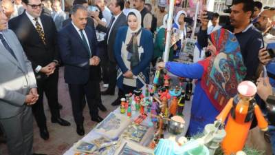 ضمن فعاليات مهرجان الشرقية للخيول العربية في دورته الـ 29.. محافظ ده الشرقية يفتتح معرض أيادي مصر الشرقية