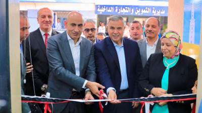 وزير  التعليم.. افتتاح 9 مدارس جديدة بالمحافظة عبر "الفيديو كونفرانس"