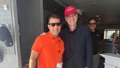 على هامش حضوره قمة السلام.. رئيس الفيفا يرتدي كاب بيك الباتروس دعمًا للسياحة المصرية بشرم الشيخ