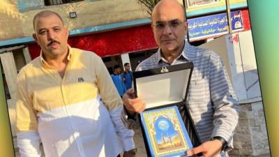 النجار يكرم التلواني تقديرًا لجهوده في تطوير مدرسة الجيزة الثانوية الكهربية