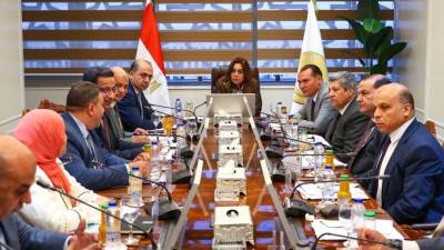 التنمية المحلية تعقد اجتماعاً لمتابعة جهود التنسيق مع المالية لتنمية الموارد الذاتية لمختلف المحافظات