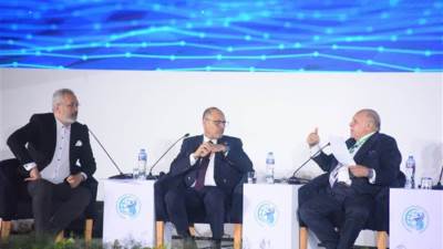 وزارة العمل تنظّم جلسة عن "تعزيز العمل اللائق في مصر" ضمن فعاليات المؤتمر العالمي للسكان والتنمية البشرية