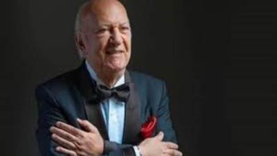 مصطفى كامل يطمئن جمهور الموسيقار عمر خيرت: حالته مستقرة ويجرى فحوصات على الصدر