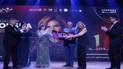 تكريم النجمة يسرا في افتتاح الدورة العاشرة لمهرجان شرم الشيخ الدولي للمسرح الشبابي 