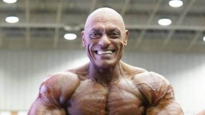 "عمرو الحديدي" يحصد فضية وبرونزية بطولة العالم لكمال الاجسام السعوديه 2025