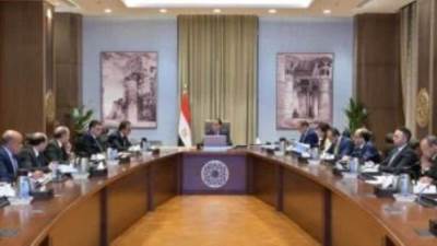 رئيس الوزراء يُتابع جهود توافر الأدوية وموقف مستحقات شركات الدواء