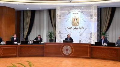 رئيس الوزراء يتابع الموقف التنفيذى لتطبيق المرحلة الثانية من التأمين الصحى