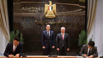 رئيس الوزراء يشهد توقيع 3 عقود مشروعات باقتصادية قناة السويس باستثمارات 1.15 مليار دولار