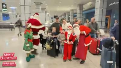 مطار الغردقة الدولي يستقبل «بابا نويل البلجيكي» في زيارته السنوية