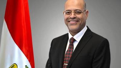 وزير العمل يحدد الإجازات الرسمية مدفوعة الأجر للعاملين بالقطاع الخاص