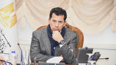 وزير الشباب والرياضة يبحث استضافة مصر لدورة الألعاب الأفريقية 2027