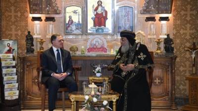 وزير الداخلية يهنئ البابا تواضروس الثاني بعيد الميلاد المجيد