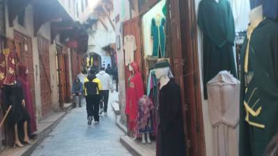 أزقة لا تنتهي… اكتشف أسرار وأساطير أسواق فاس المغربية 