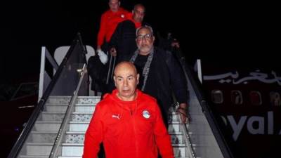 منتخب مصر يصل إلى مطار مدينة طنجة المغربية استعداداً لمواجهة السنغال 