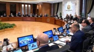 مدبولى يهنئ رئيس مجلس النواب بمناسبة بدء أعمال دور الانعقاد العادى الأول