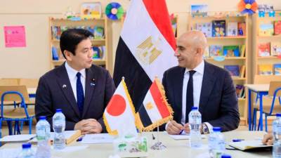 وزير التعليم ونظيره الياباني يتفقدان مدرسة السيدة نفيسة الثانوية بنات