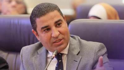 تعيين الدكتور مصطفى ثابت عميدًا لكلية الحاسبات والمعلومات بجامعة النهضة