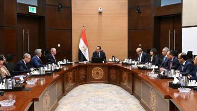 رئيس الوزراء يلتقي رئيس شركة "بوينج" الأمريكية لبحث فرص تعزيز وتطوير الشراكة القائمة