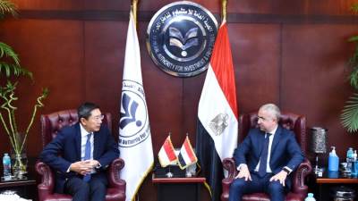 الهيئة العامة للاستثمار تبحث مع سفير سنغافورة تعزيز التعاون الاستثماري المشترك