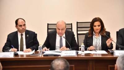 وزير الطيران يستعرض خطة تطوير القطاع أمام لجنة السياحة والطيران بمجلس النواب