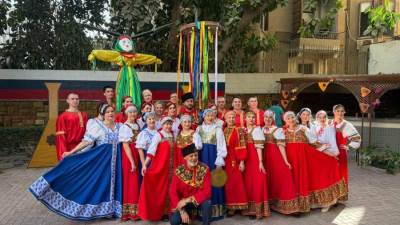 البيت الروسي بالقاهرة يحتفل بـ«ماسلينيتسا»… الجالية الروسية تودّع الشتاء في أجواء تراثية مبهجة