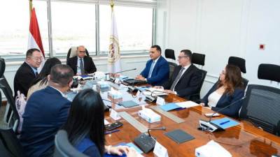 "هيميلي " الصينية تبحث إقامة مشروع إنتاج قوالب الإطارات والمكونات الصناعية باستثمارات 100 مليون دولار على مساحة 100 ألف متر مربع