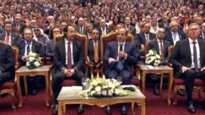 الرئيس السيسى يناشد نظيره الأمريكى بإيقاف الحرب خلال معرض مصر الدولى للطاقة