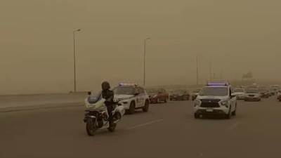 في أصعب اللحظات.. الشرطة درع الأمان للمواطنين على الطرق الصحراوية