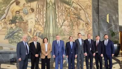 وفد من الدوما الروسي يبحث تعزيز التعاون في قطاع الطاقة مع البرلمان بالقاهرة