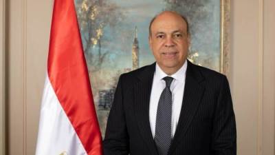 وزير الطيران المدني يهنئ قداسة البابا تواضروس الثاني بعيد القيامة المجيد ويشهد احتفالية الكنيسة الإنجيلية