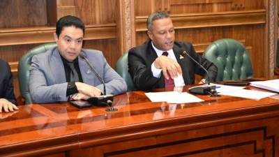 انفراجة كبرى لملف مزارعي أبيس بالأسكندرية والبحيرة ..  النائب محمد حمزة يعلن نهاية الأزمة