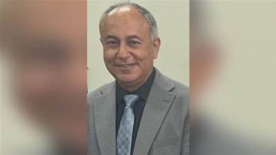 النائب وسيم كمال يهنئ الدكتور إسحق جميل إسحق مدير مديرية الشئون الصحية بالجيزة بمناسبة تكريم الرئيس السيسي لسيادته في عيد العمال