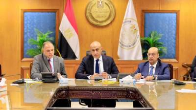 وزير التعليم يتابع سير امتحانات الثانوية العامة من غرفة العمليات المركزية بالوزارة في ثاني أيام الامتحانات