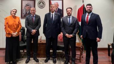 دياب اللوح يستقبل المندوب الدائم لدولة فلسطين لدى جامعة الدول العربية