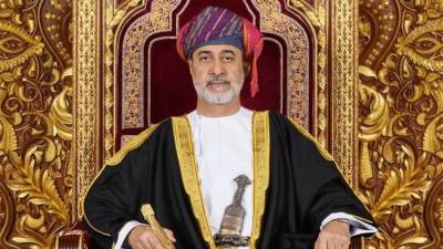 سلطان عُمان يعزي أمير قطر في وفاة والده