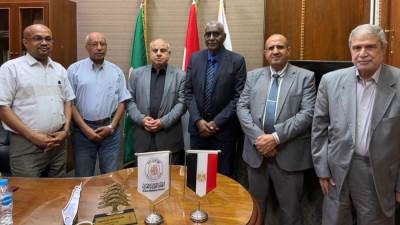 الأمين العام لاتحاد الأطباء العرب يستقبل رئيس اتحاد أطباء السودان ووفدًا من سفارة جمهورية السودان بالقاهرة
