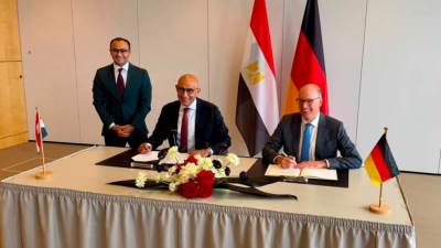 وزير االتعليم يوقع إعلان نوايا مشترك مع وزير الدولة بوزارة التعاون الاقتصادي والإنمائي بجمهورية ألمانيا الاتحادية لتطوير المدارس الفنية المصرية الألمانية