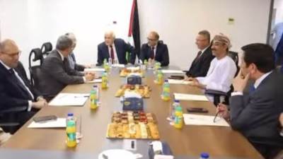 السفير العُماني عبدالله بن ناصر الرحبي يشارك في جلسة عربية لدعم القضية الفلسطينية بالقاهرة