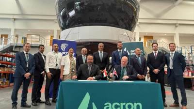 مصر للطيران تجدد شراكتها الاستراتيجية مع Acron Aviation