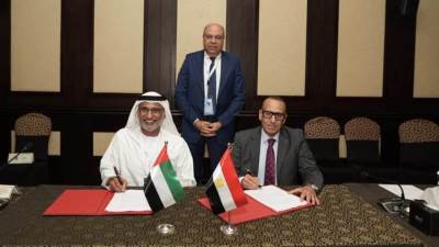 مصر والإمارات توقعان مذكرة تفاهم لتعزيز الربط الجوي والتوسع في خدمات النقل بين البلدين