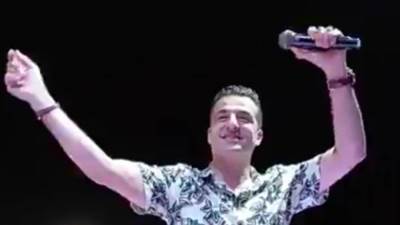 بالفيديو.. الفنان محمود الدالي يحيي حفلات الصيف بقرية الشلال البدوية بمرسى مطروح