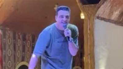 الفنان محمود الدالي يحيي حفلات الصيف بقرية الشلال البدوية بمرسى مطروح