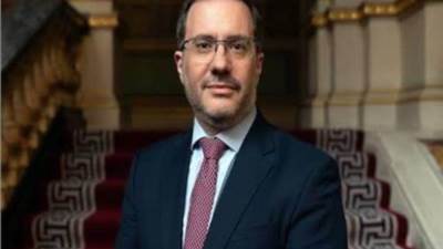 السفير البريطاني: إجراءات جديدة لحماية فرص حل الدولتين.. وبريطانيا تصف ممارسات بالضفة بأنها «تطهير عرقي»