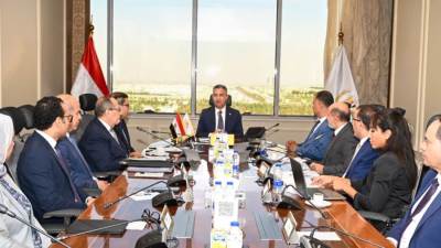 وزير التموين يبحث مع وفد البنك الإسلامي للتنمية والمؤسسة الدولية الإسلامية لتمويل التجارة التوسع في تمويل مشروعات استراتيجية لتعزيز الأمن الغذائي