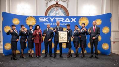 انجاز عالمى جديد للطيران المصرى.. مصر للطيران تحصد جائزة Skytrax 