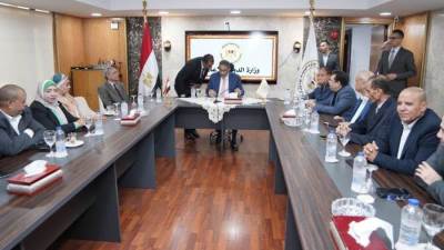 ضياء رشوان: إجراءات قانونية لمواجهة تجاوزات السوشيال ميديا
