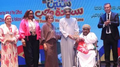 السفير العماني بالقاهرة: ملتقى «أولادنا» يؤكد أن الإبداع لا يعرف عائقاً