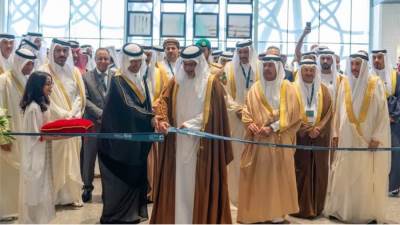 رئيس مجلس الوزراء البحرين : العلاقات الأخوية التاريخية التي تجمع البحرين والسعودية وما تستند إليه من أسسٍ راسخة وروابط وثيقة تمضي قُدماً نحو المزيد من الشراكة والتعاون على الصُعد كافة