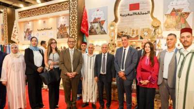 السفير المغربي يتفقد جناح المملكة في «تراثنا 2026» ويؤكد أهمية الترويج للتراث المغربي والمصري عالميًا